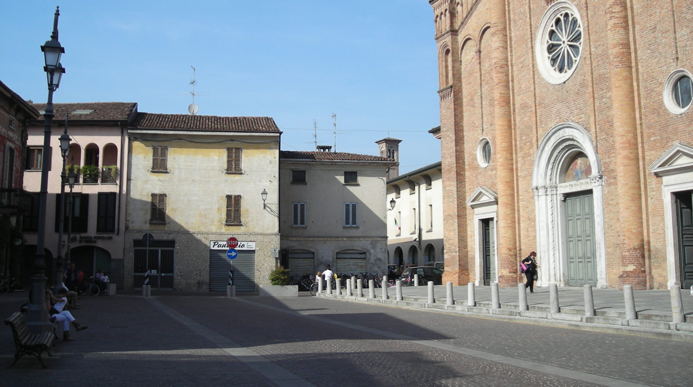 Piazza San Fermo e Rustico