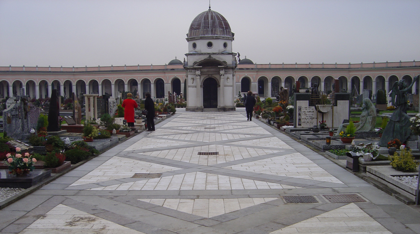 Riqualificazione delle pavimentazioni del Cimitero